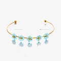 Gold stainless steel bracelet featuring five blue flowers and 6cm inner diameter - Blue (Polished Flower Bangle)