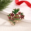 Encantador broche de campana navideña con flor de pascua roja y hojas de esmalte verde - Br0010