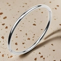 Polished silver stainless steel oval bangle with a minimalist retro square stripe pattern - Simple Round Wire (Silver) / Adjustable