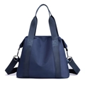 Borsa a tracolla in nylon blu scuro con spalline regolabili in vista frontale pulita - Blu scuro