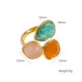 Offener Titanstahlring mit grünem Tropfen und rosa quadratischen Steinen in Gold - Mehrfarbig 1
