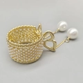 Pince à cheveux dorée pour queue de cheval haute avec perles blanches et pendentifs - Dentelle Creuse Perle Artificielle / Or