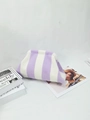Elegante pochette in maglia a righe viola e bianche con morbida consistenza di peluche - Borsa a mano in peluche / Peluche a righe viola chiaro