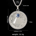 Collana piramide occhio del male placcata oro con specifiche dimensioni su sfondo nero - Pendaglio Argento + Catena Argento