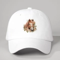 Dettaglio ravvicinato della stampa con cavallo e fiori su cappellino bianco in cotone - Bianco