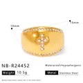 Goldener Edelstahl-Ring mit breitem Band und funkelndem Zirkonia-Kreuz-Design - Kreuz-Zirkonia-Breitband-Stil (NB-R24452)