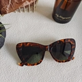 Retro cat-eye sunglasses with dark tortoise shell frames and tinted lenses for women - Tortoiseshell 27