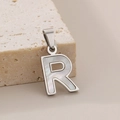 Pendentif en acier titane avec motif lettre R et élégante incrustation de nacre blanche - Pendentif Lettre R (KP115556-K)