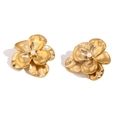 Elegantes pendientes de pétalos de doble capa bañados en oro 18K con perla blanca - Pétalos de Doble Capa Con Perla / Dorado