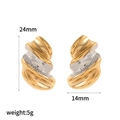 Dettaglio di orecchini a cerchio bicolore oro e argento con dimensioni 24mm x 14mm - Bicolore Oro Argento (TE60478-M)