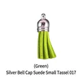 Petit pompon en suédine verte avec capuchon argenté pour porte-clés DIY et bijoux - Pompon Style 17 Vert Argent