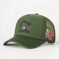 Casquette trucker vert armée avec broderie crâne et patch cœur sur filet respirant - 56-58cm (Réglable) / Vert Herbe