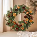 Weihnachtskranz mit Kiefernnadeln, Zapfen, Beeren und Glocken, 42 cm Durchmesser - Weihnachtskranz E - Vintage Glocken & Trockenfrüchte