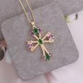 Collana in oro 18K con pendente a croce e zirconi colorati verdi e viola - Croce di Pietra Verde Viola Champagne (1#)