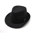 Détail du chapeau de paille noir avec texture tissée fine et boucle métallique - M (56-58cm) / Noir