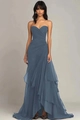 Détail de la robe de soirée en tulle bleu-gris avec volants et taille plissée - M / Bleu sarcelle