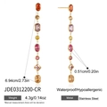 Détail de boucles d'oreilles pompons colorées avec dimensions de 6,94 cm et zircons - Style Pierre Précieuse Colorée (JDE0312200-CR)