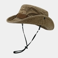 Dettaglio cappello da sole marrone con ricamo The BELFRY e cordino regolabile - Taglia unica / Cachi