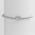 Minimalist elastic beaded bracelet with polished silver 18k letter W alphabet charm - Silver W