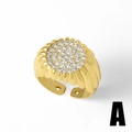 Verstellbarer vergoldeter Ring mit rundem Zirkonia-Pavé und plissierter Textur - Stil A-Rund Pavé