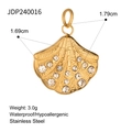 Gedetailleerde afmetingen van de gouden waaiervormige hanger met diamanten en specificaties - Waierschelp Stijl (JDP240016)
