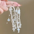 Orecchini bohémien con fiocco di perle, nappine di cotone e dettagli di conchiglia - Ganci per orecchini / Bianco