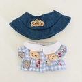 Puppenkleidungs-Set mit Jeanshut und blau kariertem Hemd mit süßem Bären und Kirschen - Fischerhut & Blaues Kariertes Bärenkleid Set / Passend für 17cm Puppen