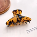 Small leopard print acetate hair claw clip in tortoiseshell finish for women's styling - 8.5cm / Coffee Tortoise Shell