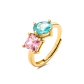 Nahaufnahme eines vergoldeten offenen Rings mit rosa und blaugrünen Zirkonia-Steinen - 2-Stein Ring / Gold