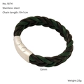 Dettaglio del bracciale in pelle intrecciata nera e verde con chiusura magnetica in acciaio - Stile Intrecciato Nero e Verde (1874)