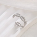 Minimalistischer verstellbarer Ginkgoblatt Ring aus silbernem Edelstahl für Damen - Ovale Blätter (JR242-S7) / Silber