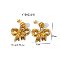 Orecchini a fiocco dorati lucidi per donna con dettagli su peso e dimensioni nel prodotto - Orecchini Fiocco Metallico 3D (YYE023541)