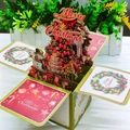 Biglietto di Natale 3D a scomparsa con albero festivo, pupazzo di neve e regali - Natale Rosso