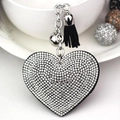 Elegante llavero de corazón negro con diamantes de imitación, cadena y borla - Tono Plateado + Base Negra Con Diamantes de Imitación Transparentes