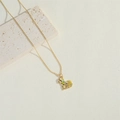 Collana con ciondolo a cavallo dorato in smalto blu e giallo su base in pietra materica - Pony Giallo