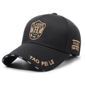 Cappellino da baseball nero con ricamo a scudo dorato e dettagli classici - Regolabile / Nero