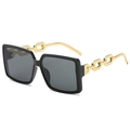 Gafas de sol cuadradas negras con montura grande y patillas de cadena de metal dorado - C01 Negro
