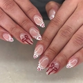 3D rode strik amandel plaknagels met wit kant en bloemige French tip designs - Rode 3D Strik Kant Bloemen Stijl (JP4281)