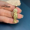Dettaglio pendente mietitore dorato 16x38mm con zirconi bianchi e strass rossi occhi - Stile E-Con Mantello e Zirconi (16*38mm)