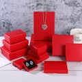 Detailansicht roter Schmuck-Geschenkboxen in verschiedenen Größen mit Struktur - Lenny-Textur Rot / 5*5*3cm