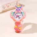 Orologio rosa per bambini con motivi a farfalla 3D e numeri arabi su cinturino in silicone - Rosa