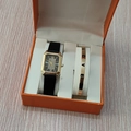 Montre femme en or avec bracelet noir et cadran en cristal avec bracelet LOVE - Style 4 (Sans boîte)