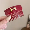Peine de pelo vintage rojo de acrílico con logo H dorado para peinados laterales - Peine Para Flequillo - Rojo
