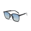 Faltbare schwarze Übergroße Sonnenbrille mit blauem Verlaufsglas und Silbernieten - Nasenpad Polarisierte Verlauf Blau (2. Generation)