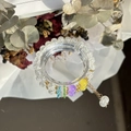 Beaded bracelet with sea blue crystal beads and golden chain on a reflective mirror - S069-explosive White Pendant Bead Bracelet #sz550