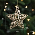 Goldener hohler Stern-Weihnachtsbaumschmuck mit filigranem Rankenmuster, 10cm groß - Pentagramme