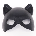 Detailansicht der schwarzen Katzenohr-Maske aus Kunstleder mit glatter Oberfläche - Lackleder Schwarz / Schwarz