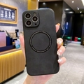 Detail of black matte magnetic case for iPhone with leather texture and charging ring - Black / iPhone 11 Pro