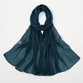 Eleganter dunkelblauer plissierter Seidenschal für Damen mit schimmernder Textur - 180x70cm / Blaugrün