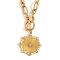 Collana in acciaio inossidabile placcata oro 18K con ciondolo a stella e chiusura a barra - Collana con Chiusura OT a Disco Rotondo a Stella a Otto Punte Zirconia / Oro